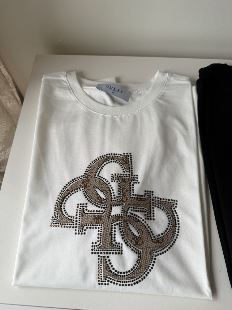 Guess tshirt 
