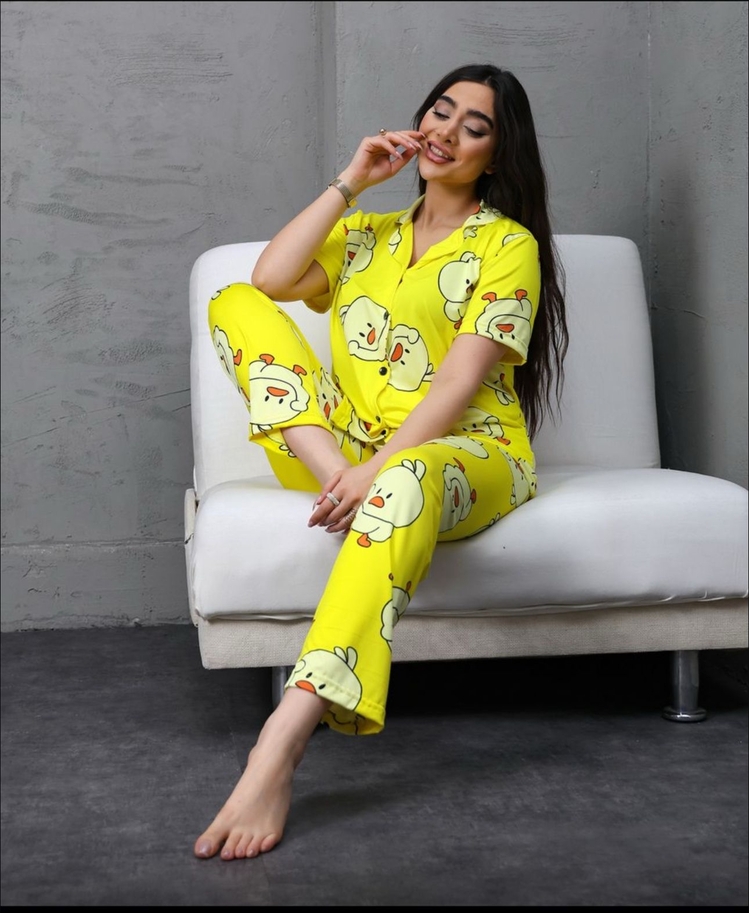 Yakalı düğmeli pijama takımı