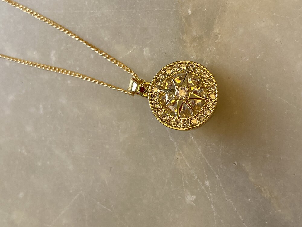 Kutup Yıldızı Gold Çelik Kolye