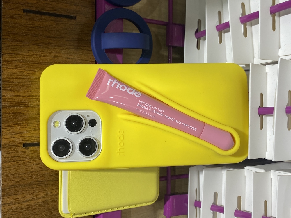 İPhone Sarı Rhode kılıf + Pembe Ruj