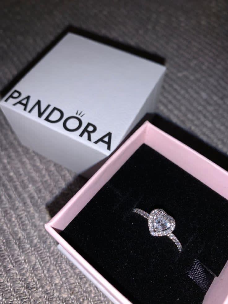 Pandora Taşlı Pembe Kalp Yüzük 