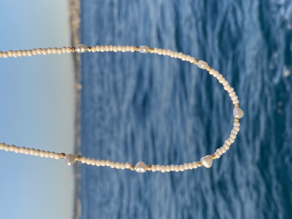 Beyaz Kalpli Gold Kolye