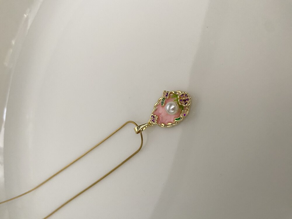 Gold Çerçeve Pembe İnci Çelik Kolye