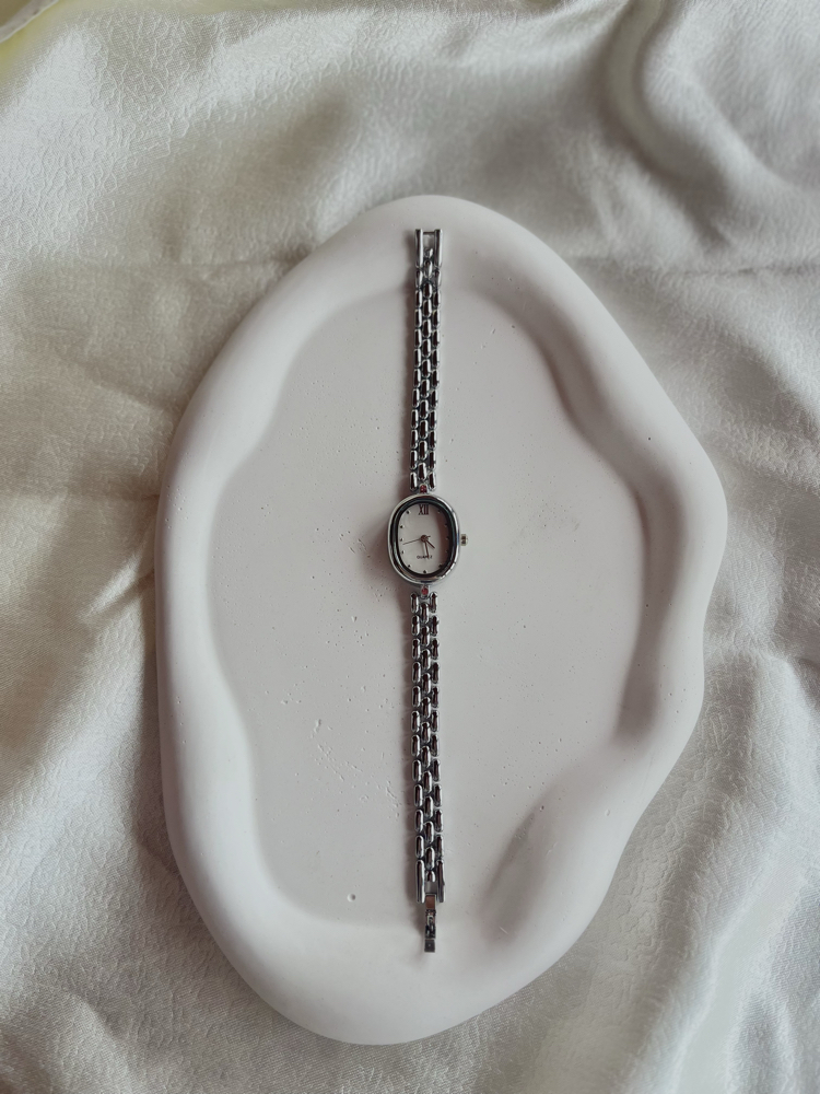 Oval Kadran Silver Kadın Saat