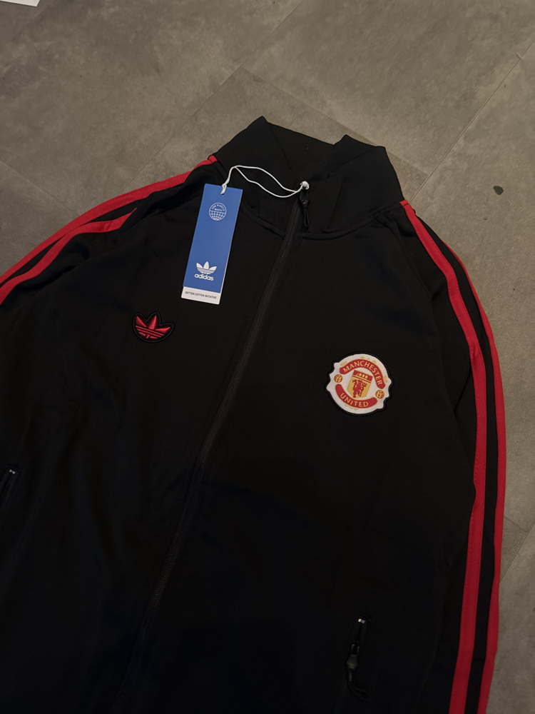 MANCHESTER UNİTED HIRKA