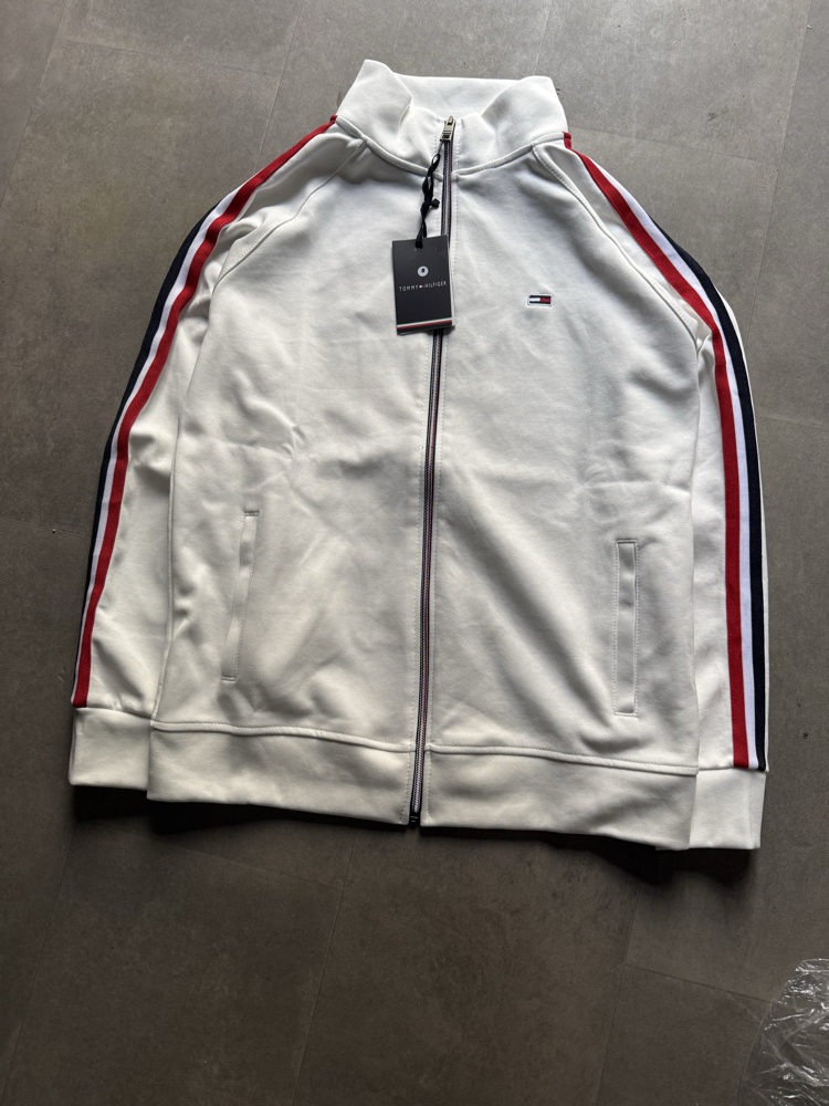 TOMMY BEYAZ HIRKA