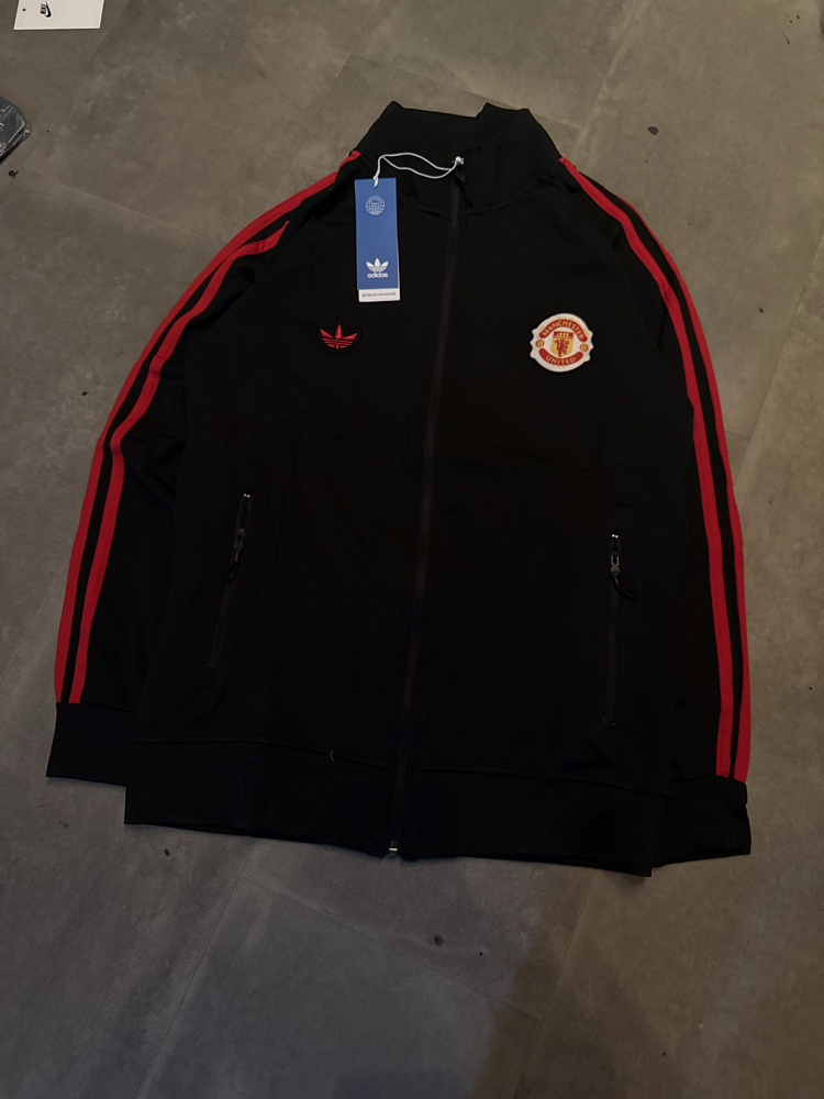 MANCHESTER UNİTED HIRKA