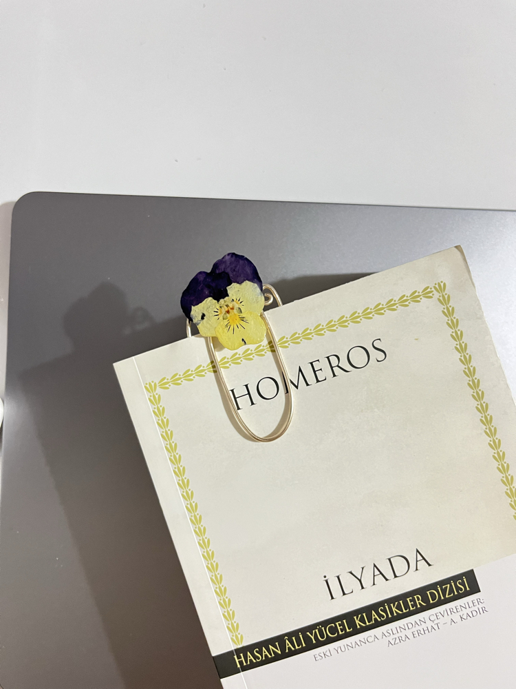 Viola Kitap Ayracı