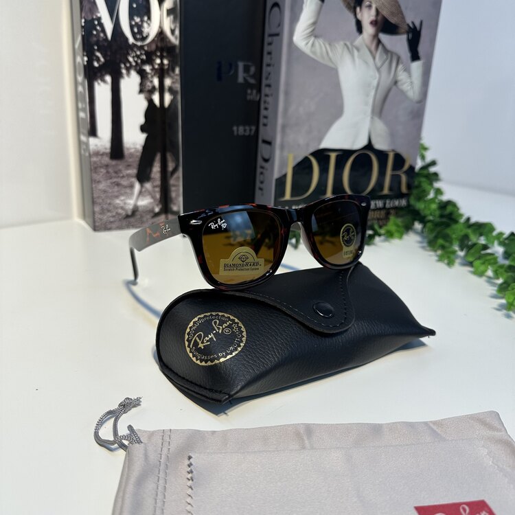 RB WAYFARER 50 Leo