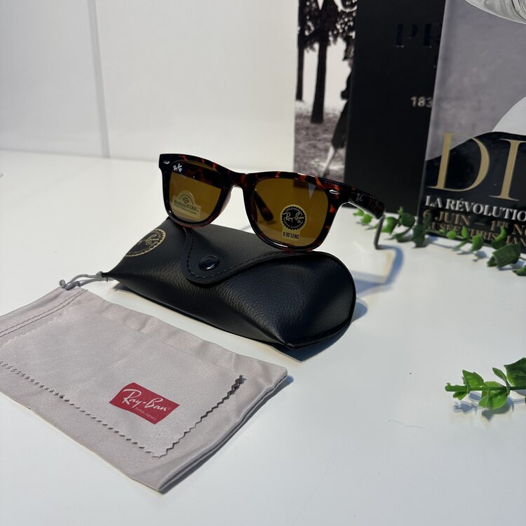 RB WAYFARER 50 Leo