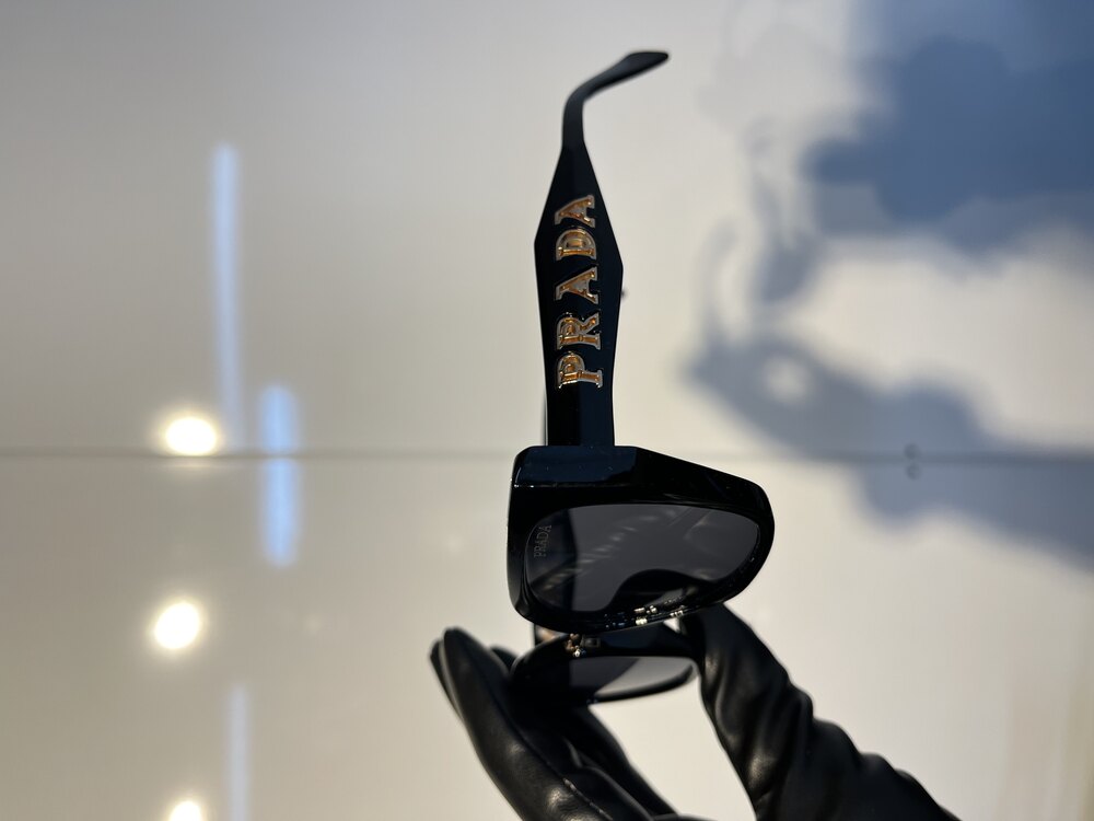 Prada Siyah