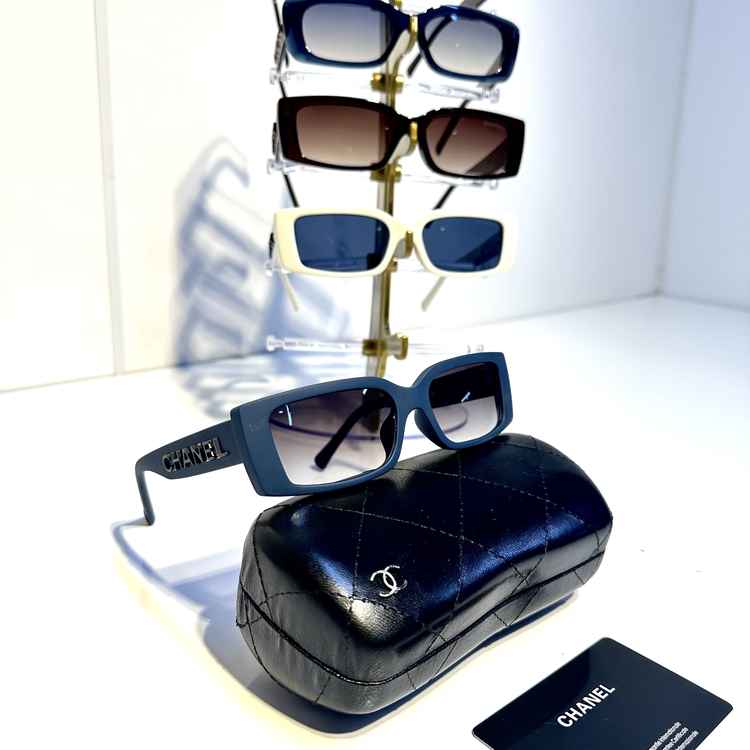 Chanel Mat Laci