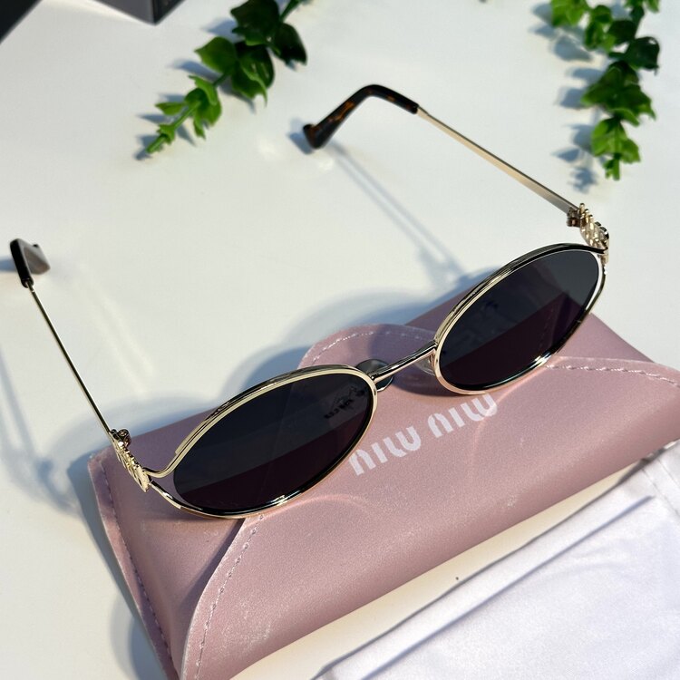 Miu Miu Siyah