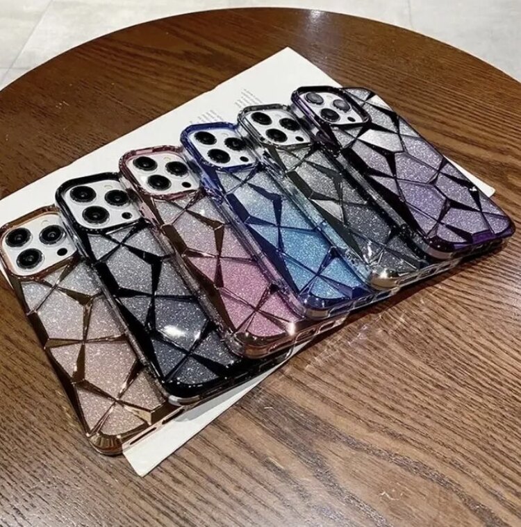 Iphone 15 Pro Max Elmas Detaylı Telefon Kılıfı