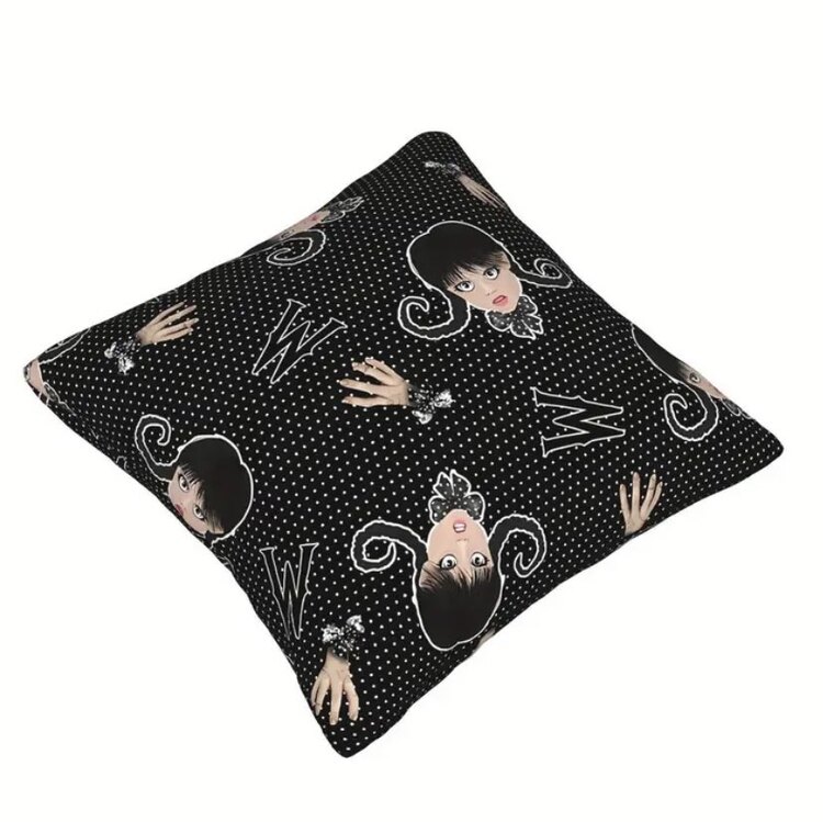 Wednesday Addams Yastık Kılıfı