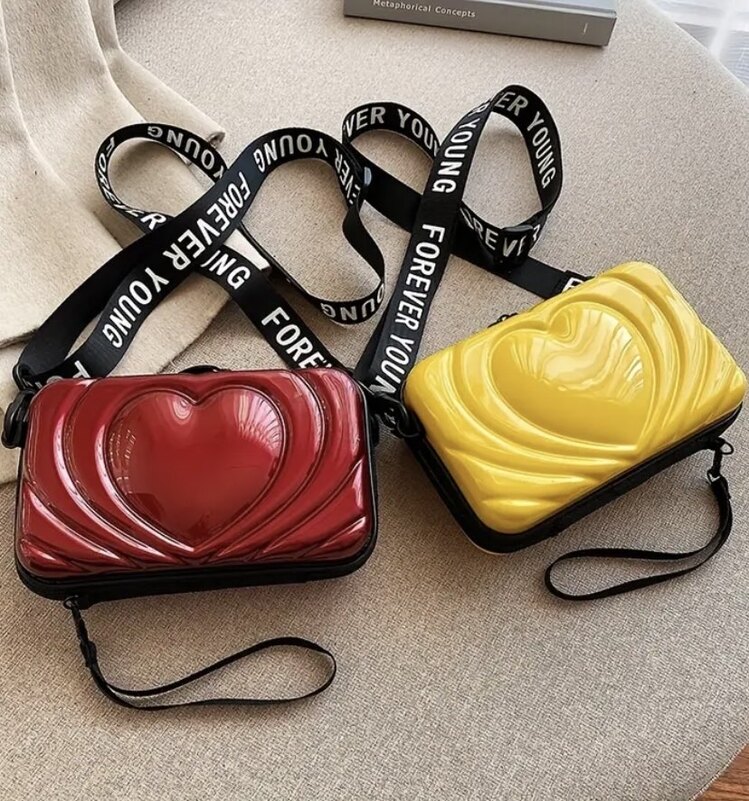 Kalp Desenli Pvc Omuz Çantası