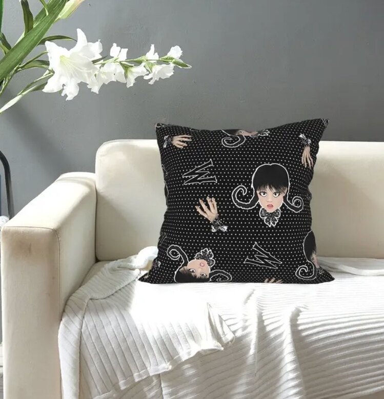 Wednesday Addams Yastık Kılıfı