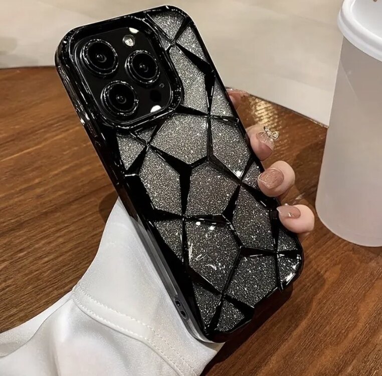 Iphone 15 Pro Max Elmas Detaylı Telefon Kılıfı