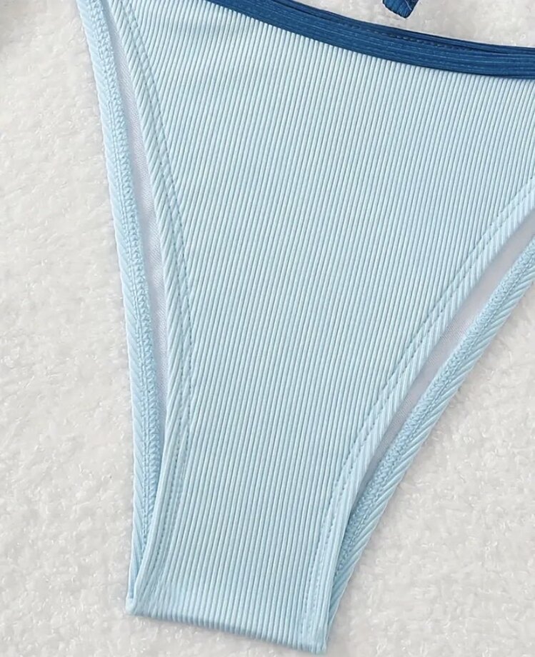 Alt-Üst Bikini Takımı