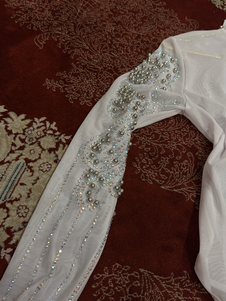 ZIMBA İŞLEMELİ BEYAZ BODYSUIT