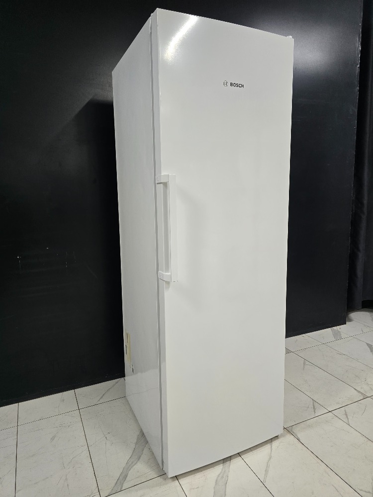 BOSCH GSV33VW31N 7 ÇEKMECELİ 242 LT DERİN DONDURUCU