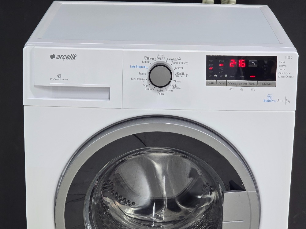 SIFIRLANMIŞ ARÇELİK 9 KG 1000 DEVİR ÇAMAŞIR MAKİNESİ