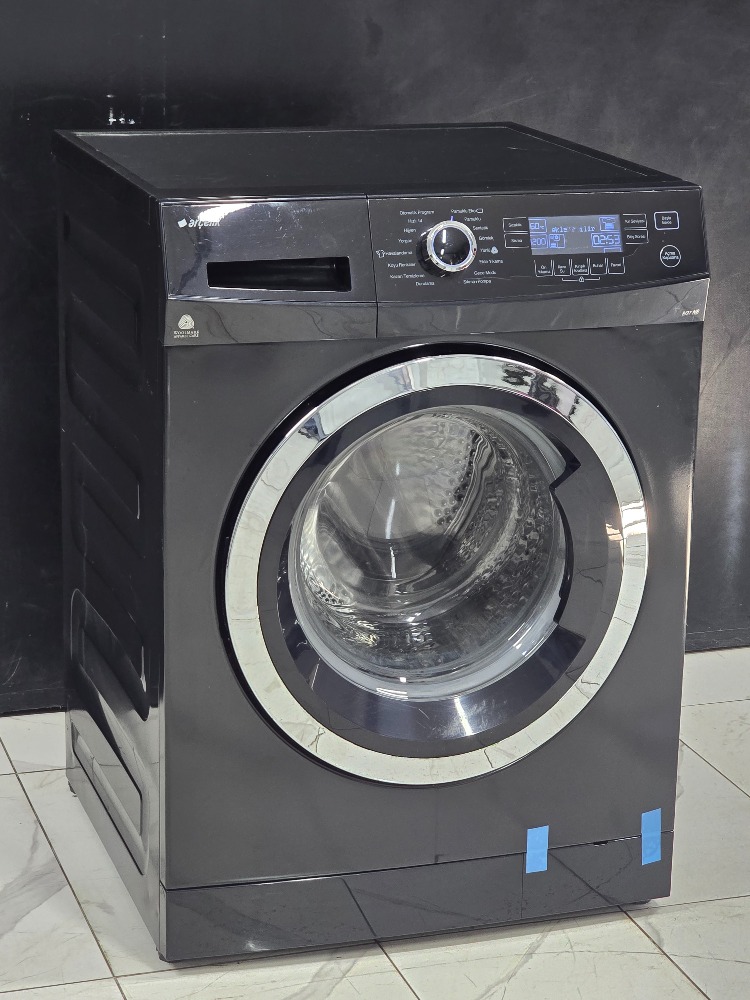 SIFIRLANMIŞ ARÇELİK SİYAH IN LOVE 8 KG 1200 DEVİR ÇAMAŞIR MAKİNESİ