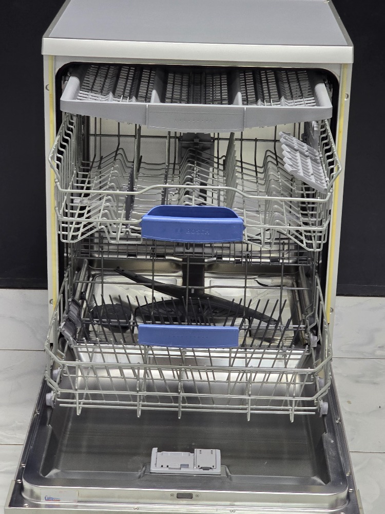 2. EL BOSCH A++ INOX 6 PROGRAMLI 3 SEPETLİ BULAŞIK MAKİNESİ