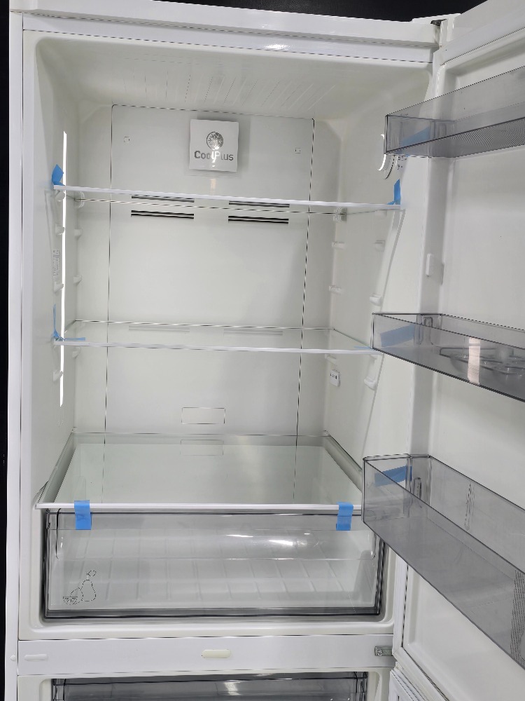 SIFIRLANMIŞ ARÇELİK 480 LT KOMBİ TİPİ NOFROST BUZDOLABI