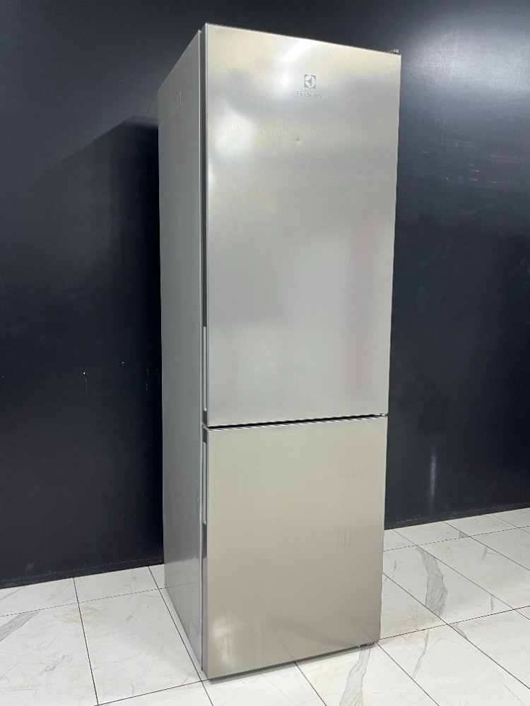 2. EL ELEKTROLUX A+ INOX 330 LT KOMBİ TİPİ NOFROST BUZDOLABI