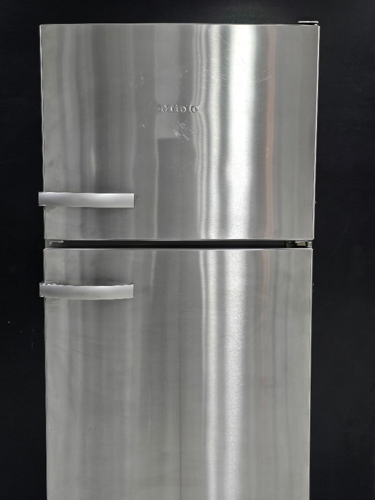 SIFIRLANMIŞ MIELE 413 LT INOX NOFROST BUZDOLABI