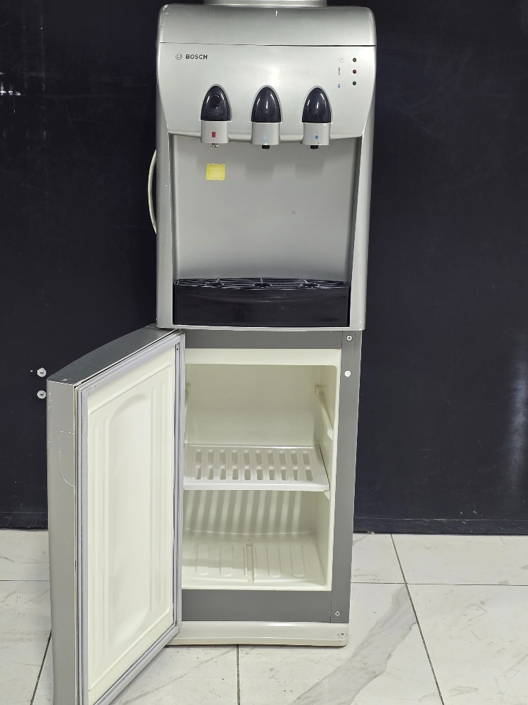 2. EL BOSCH RDW1370 GRİ ALTI DOLAPLI SICAK-SOĞUK SU SEBİLİ