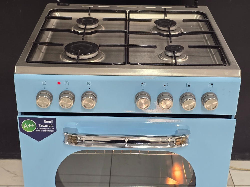 2. EL VESTEL A++ RETRO MAVİ TAM BOY ÇAKMAKLI GAZ EMİNETLİ OCAKLI FIRIN