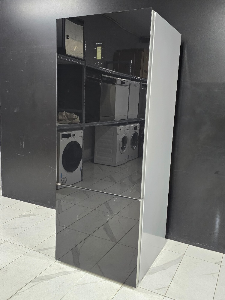 SIEMENS 550 LİTRE PREMIUM SİYAH CAM NO-FROST BUZDOLABI