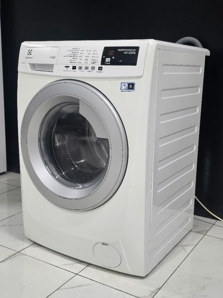 2. EL ELECTROLUX A+++ 10 KG 1400 DEVİR ÇAMAŞIR MAKİNESİ