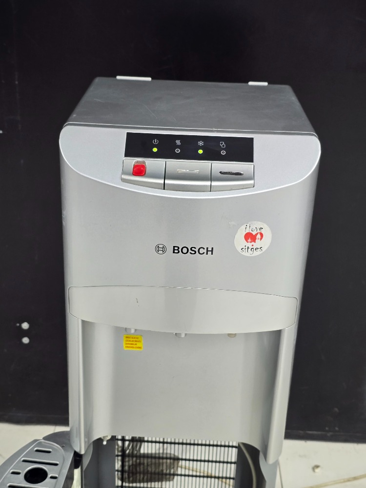 2. EL BOSCH RDW1570 GRİ GİZLİ DAMACANALI SU SEBİLİ
