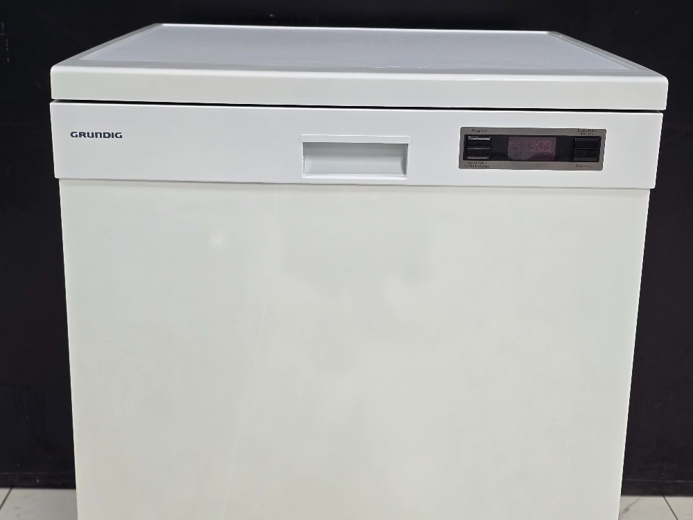 GRUNDIG 9 PROGRAMLI DİJİTAL BEYAZ BULAŞIK MAKİNESİ