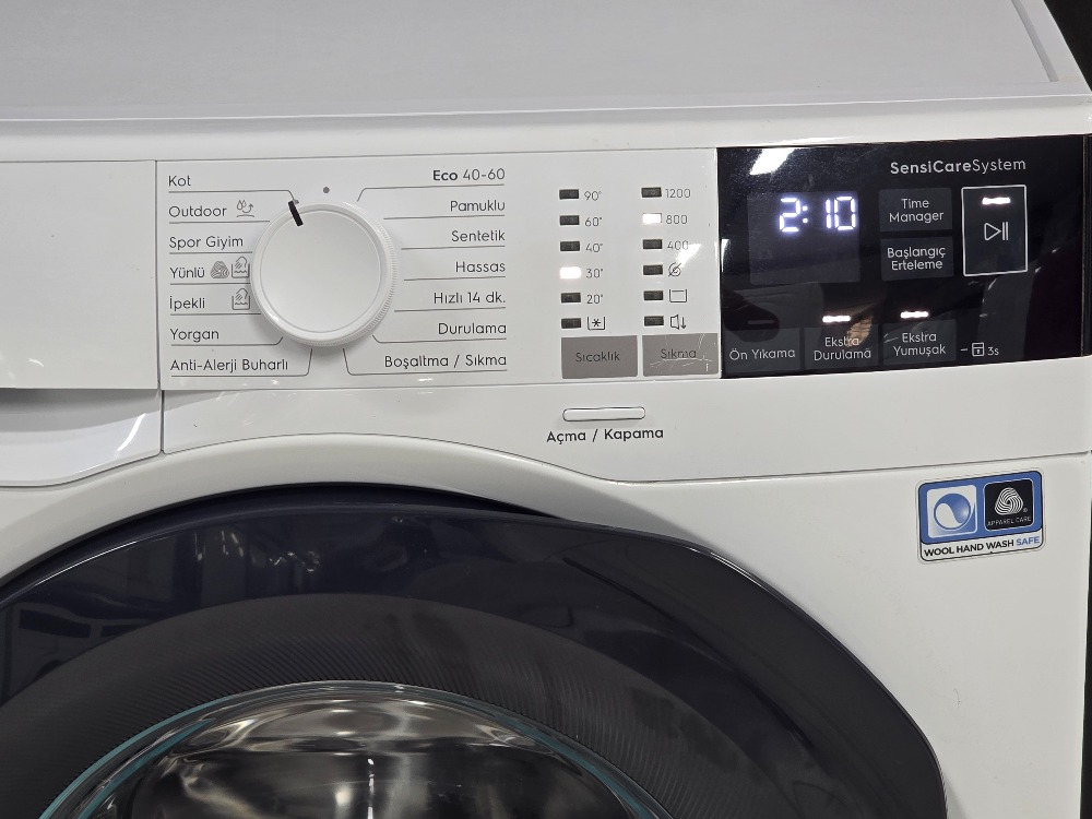 SIFIRLANMIŞ ELEKTROLUX 10 KG 1200 DEVİR ÇAMAŞIR MAKİNESİ