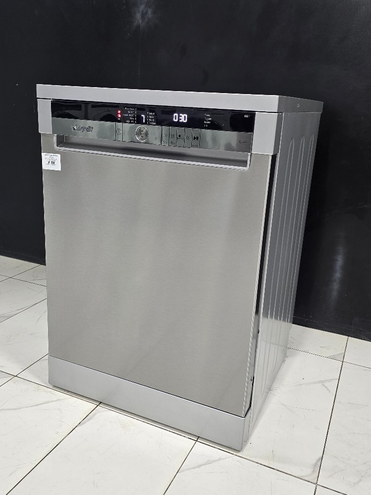 SIFIRLANMIŞ ARÇELİK INOX PİYANO SERİ 8 PROGRAMLI 3 SEPETLİ BULAŞIK MAKİNESİ