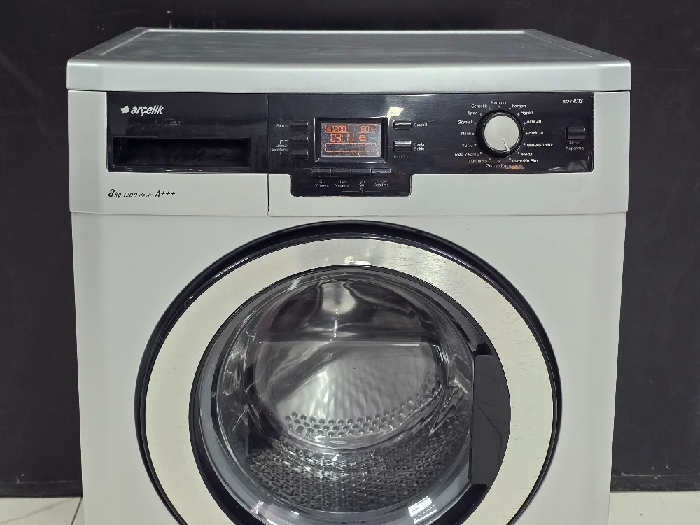 SIFIRLANMIŞ ARÇELİK GRİ 8 KG 1200 DEVİR ÇAMAŞIR MAKİNESİ