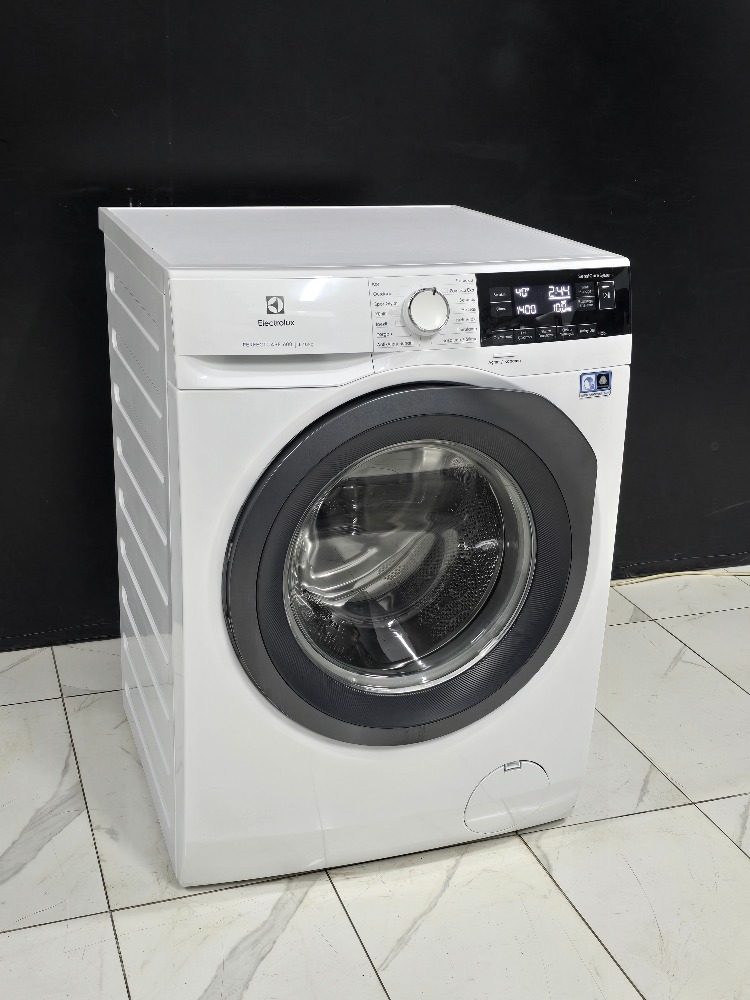 2. EL ELEKTROLUX A+++ 10 KG 1400 DEVİR ÇAMAŞIR MAKİNESİ
