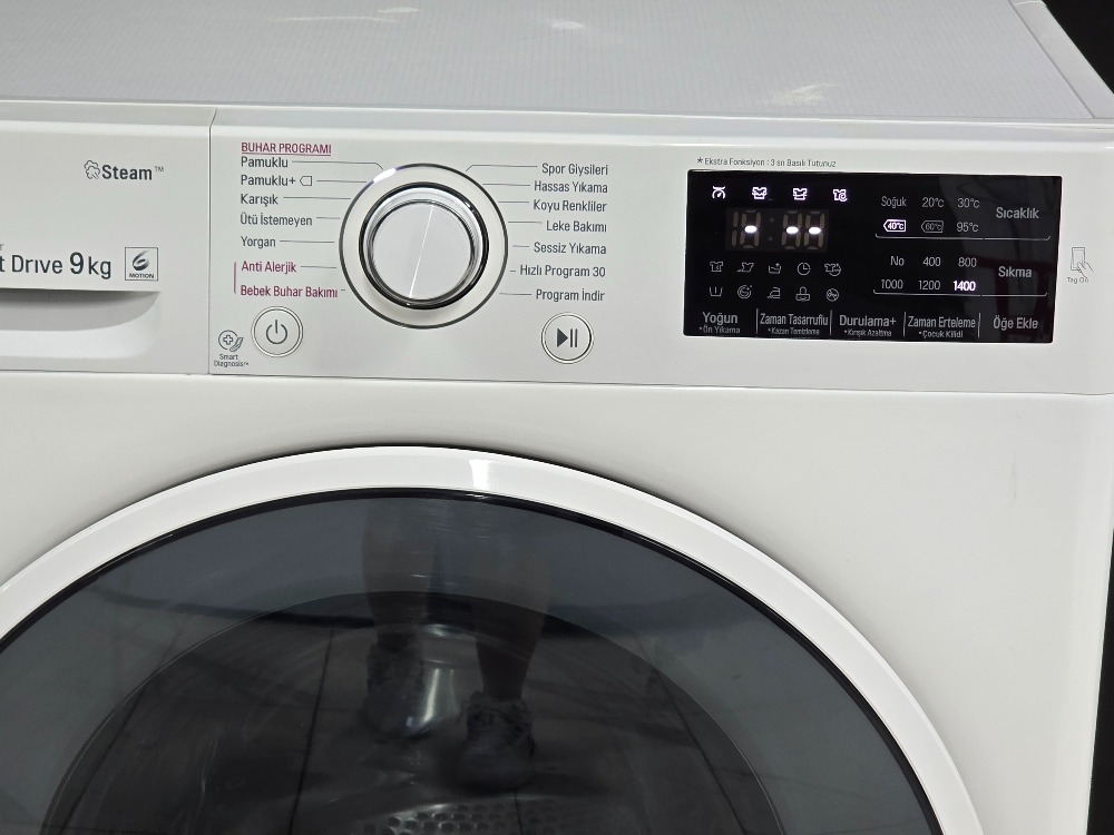 SIFIRLANMIŞ LG 9 KG 1400 DEVİR ÇAMAŞIR MAKİNESİ