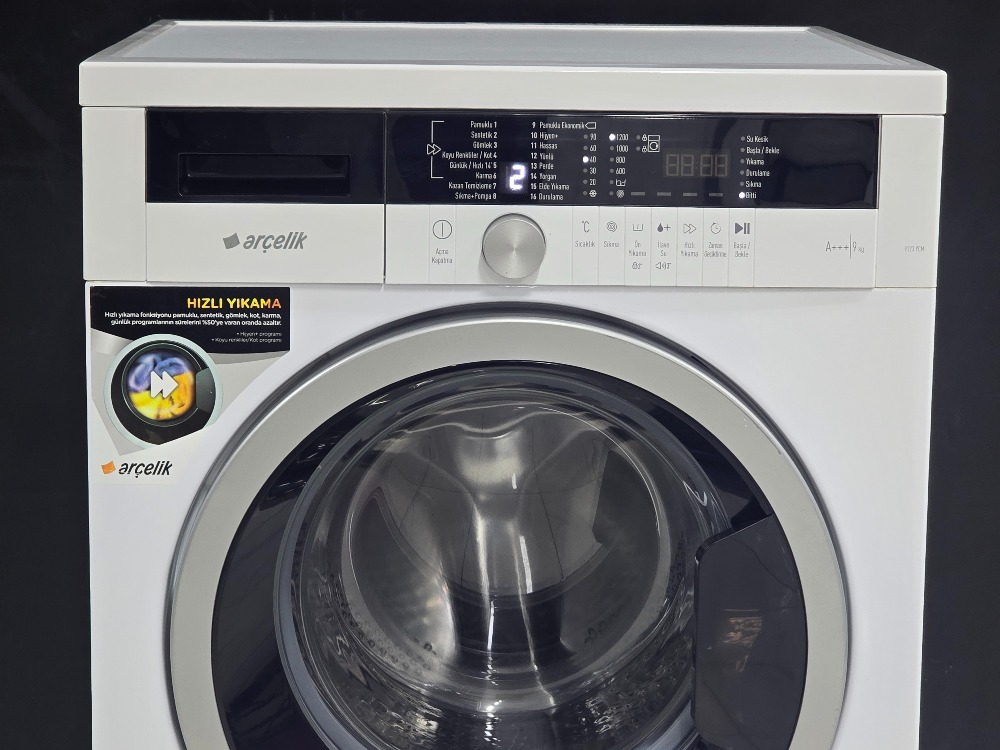 SIFIRLANMIŞ ARÇELİK PIYANO SERİ 9 KG 1200 DEVİR ÇAMAŞIR MAKİNESİ