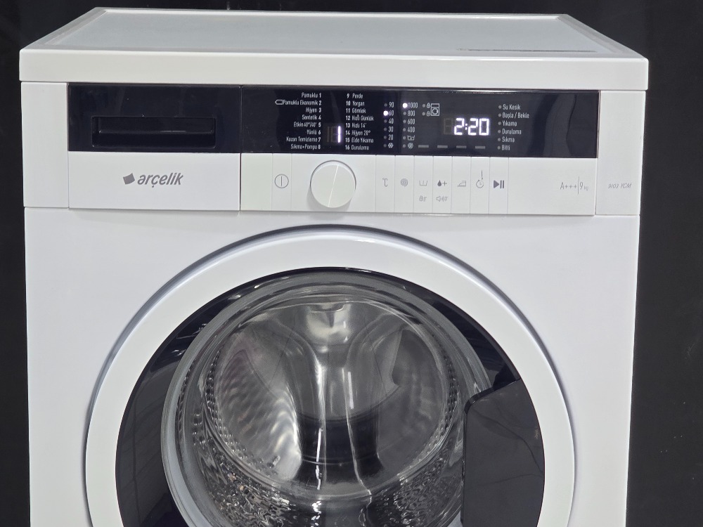 SIFIRLANMIŞ ARÇELİK PIYANO SERİ 9 KG 1000 DEVİR ÇAMAŞIR MAKİNESİ