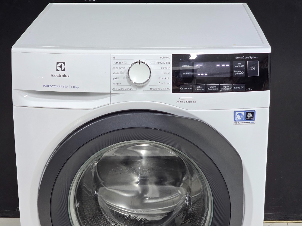 2. EL ELEKTROLUX A+++ 10 KG 1400 DEVİR ÇAMAŞIR MAKİNESİ