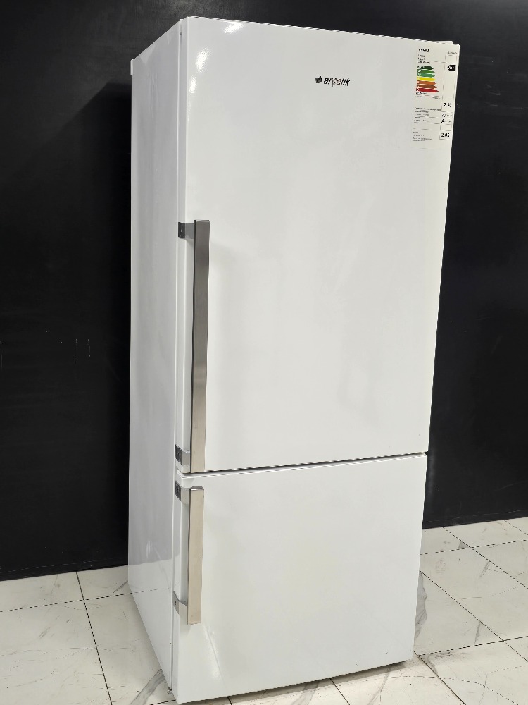 SIFIRLANMIŞ ARÇELİK 480 LT KOMBİ TİPİ NOFROST BUZDOLABI