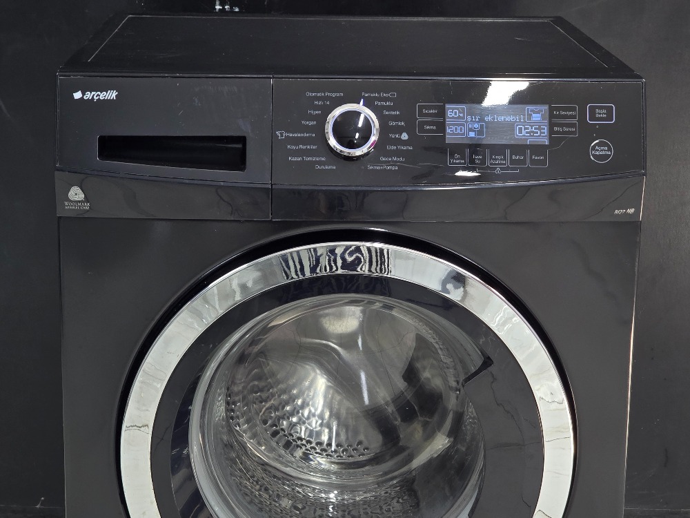 SIFIRLANMIŞ ARÇELİK SİYAH IN LOVE 8 KG 1200 DEVİR ÇAMAŞIR MAKİNESİ