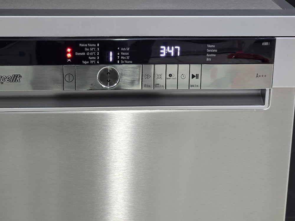 SIFIRLANMIŞ ARÇELİK INOX PİYANO SERİ 8 PROGRAMLI 3 SEPETLİ BULAŞIK MAKİNESİ