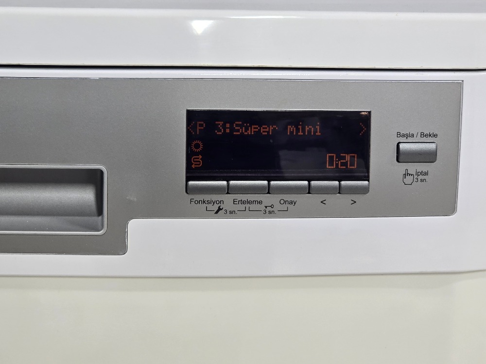 SIFIRLANMIŞ ARÇELİK 10 PROGRAMLI BULAŞIK MAKİNESİ