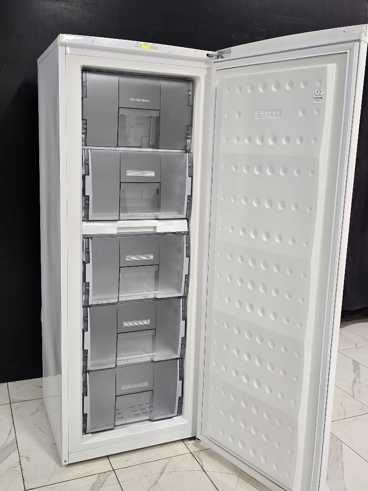 SIFIRLANMIŞ ARÇELİK 210 LT 5 BÖLMELİ DİKEY DERİN DONDURUCU